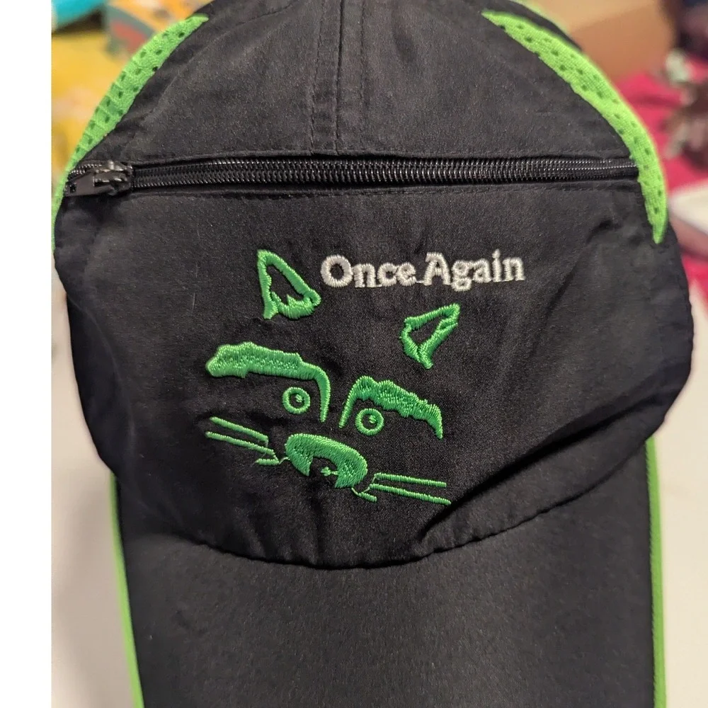 Racetrackers Running Cap Hat Raccoon Zipper Pocket‎ Once Again Black Neon Green